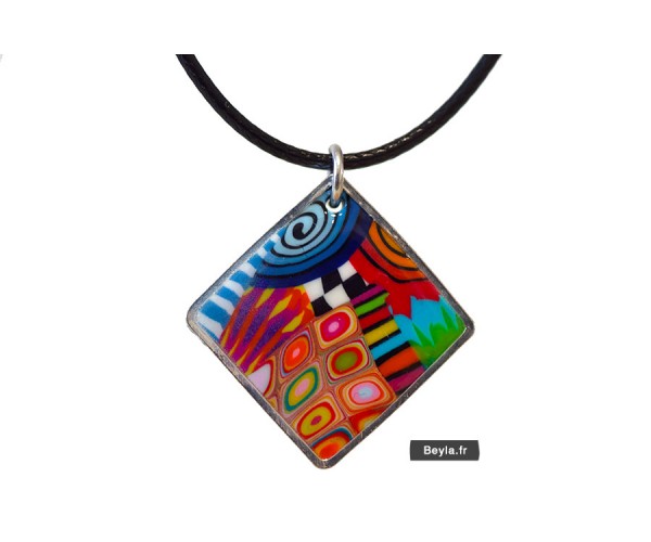Pendentif losange cerclé métal