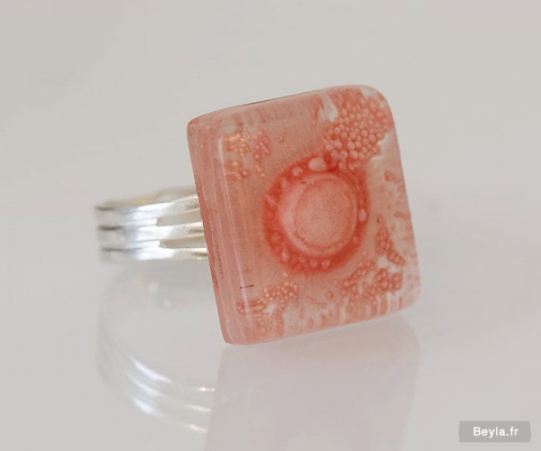 Bague petit carré en verre - rose